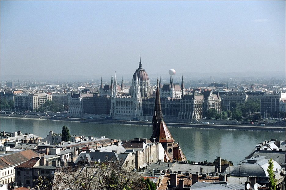 Budapest Parliament2A.jpg