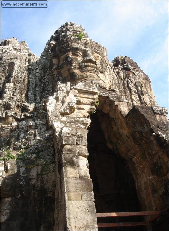 Angkor Thom gate.JPG