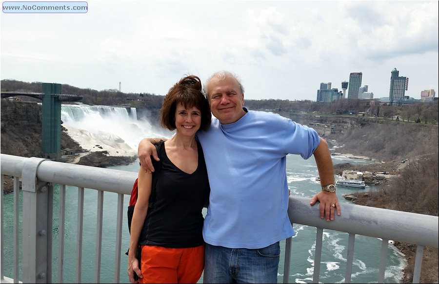 Canadian Niagara Falls 06.jpg