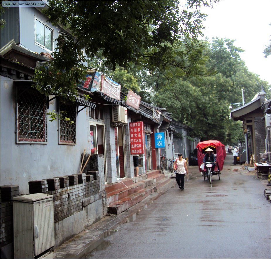 rickshaw in narrow alley.JPG