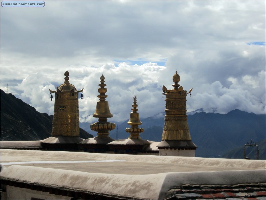 Drepung Monastery 4a.JPG