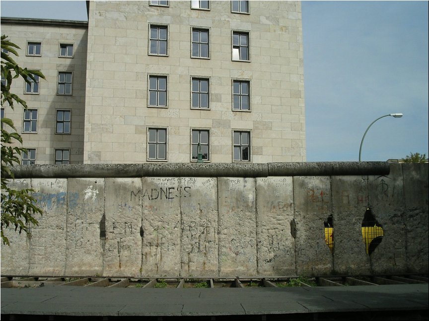 Berlin Wall2.jpg