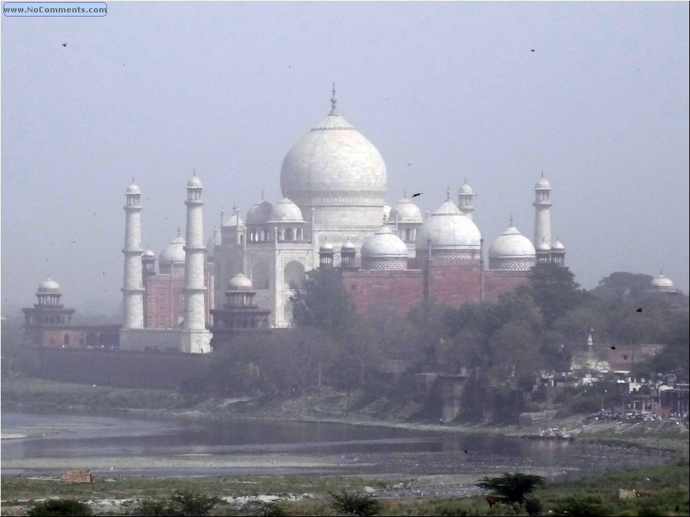 Red Fort view of Taj Mahal.JPG