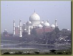 Red Fort view of Taj Mahal.JPG