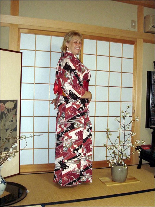 Susanne in  kimono 2.JPG