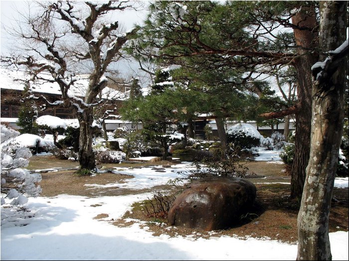 Takayama in snow 2.jpg