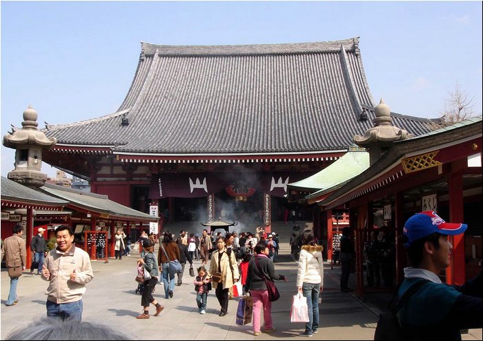 Asakusa Buddhist Temple.JPG