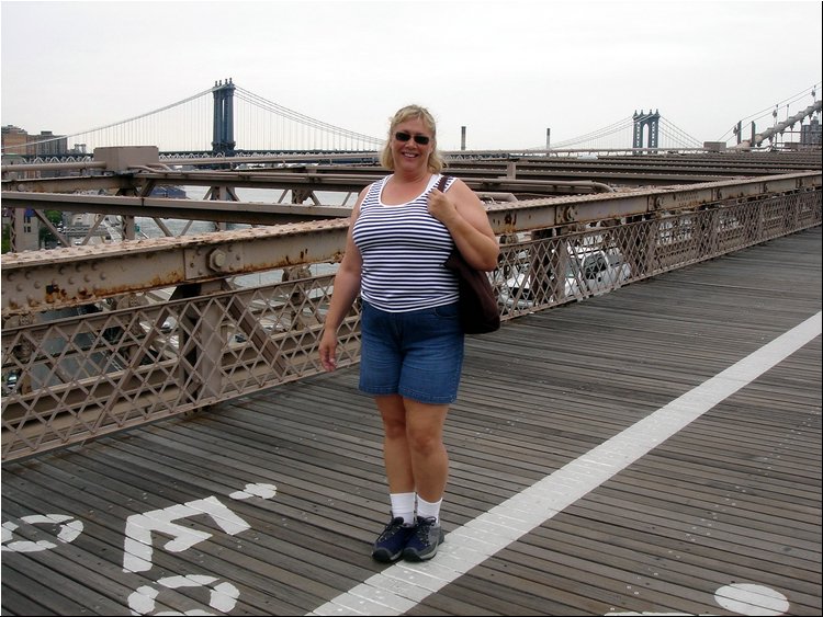 Walk over the Brooklyn Bridge 2.JPG