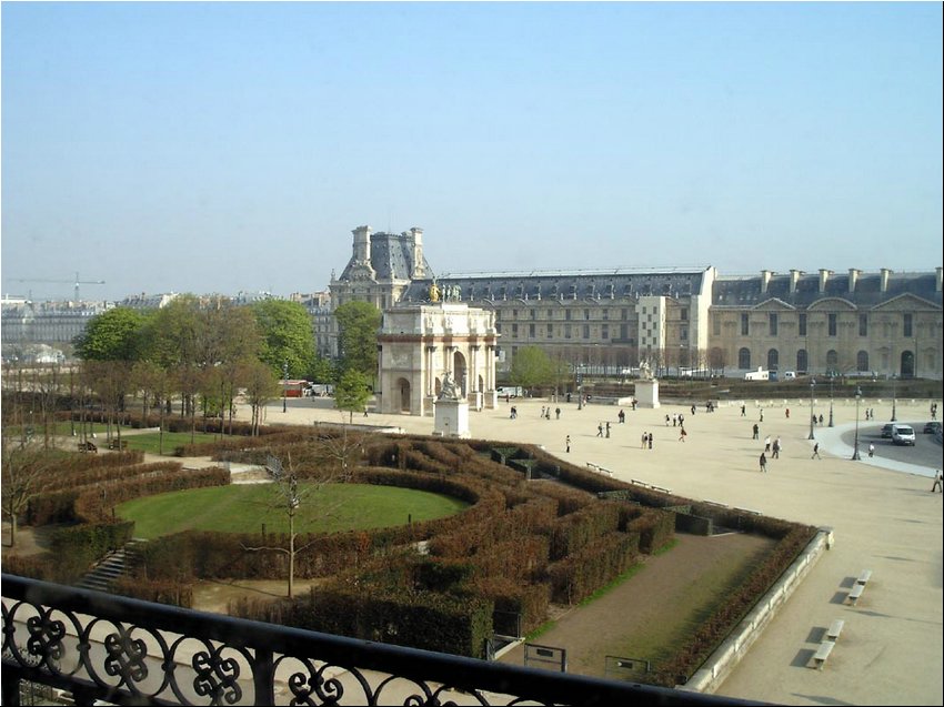 Louvre1.jpg
