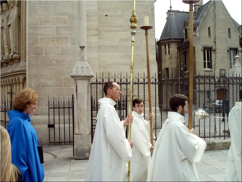 Notre Dame Easter2.jpg