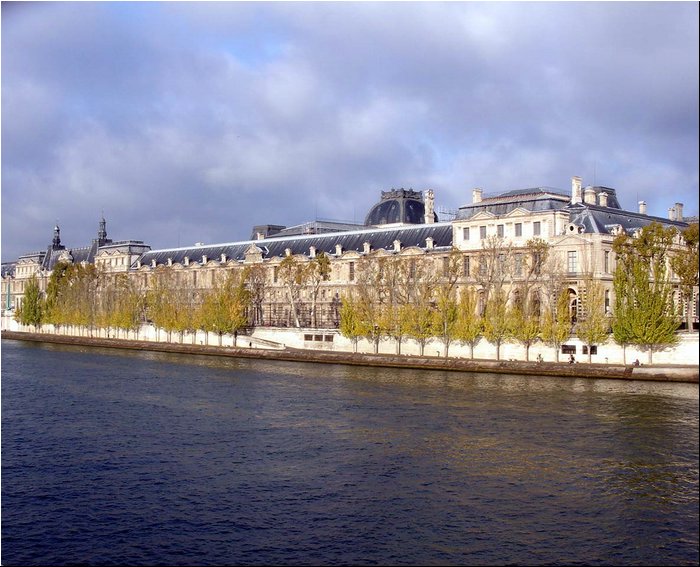 Louvre1.JPG