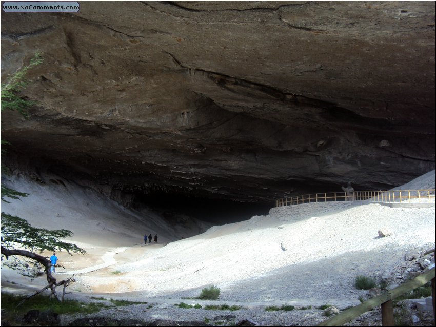 Torres_del_Paine Milodon Cave 4.JPG