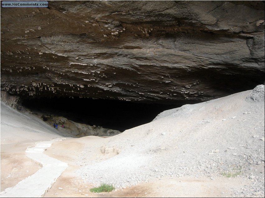 Torres_del_Paine Milodon Cave.JPG