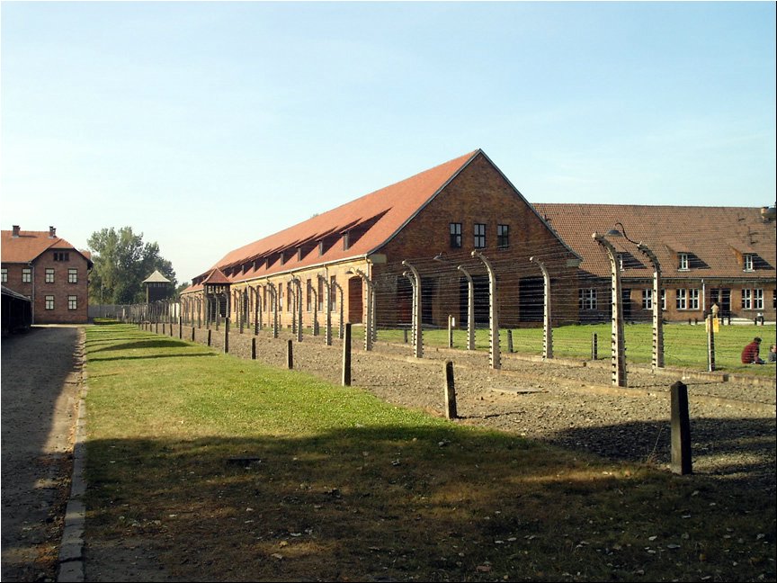 Auschwitz 4.jpg