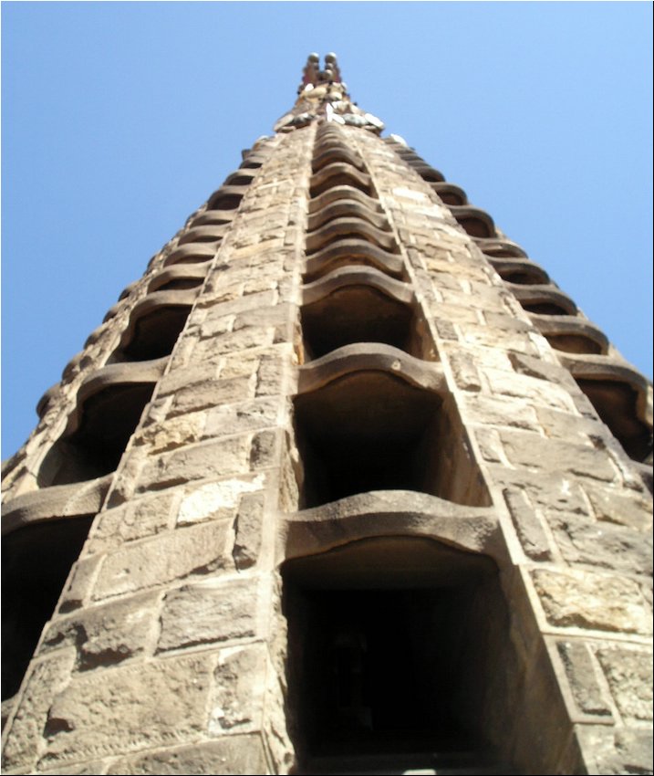 Gaudi Sagrada Familia 5.JPG