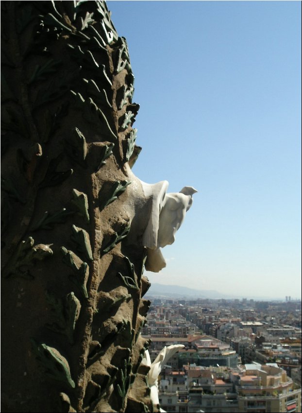 Gaudi Sagrada Familia 6.JPG