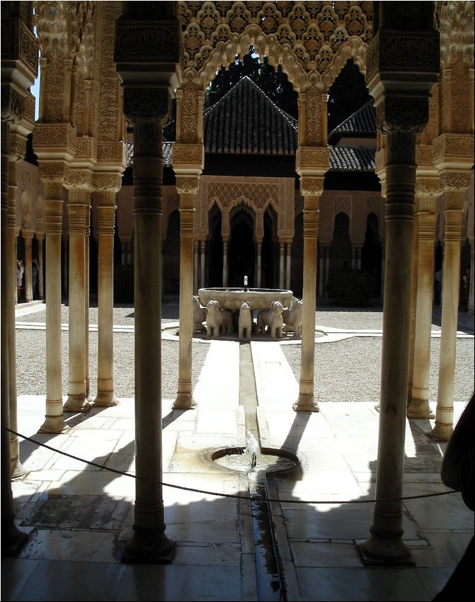 Alhambra 12 Lions Fountain.JPG