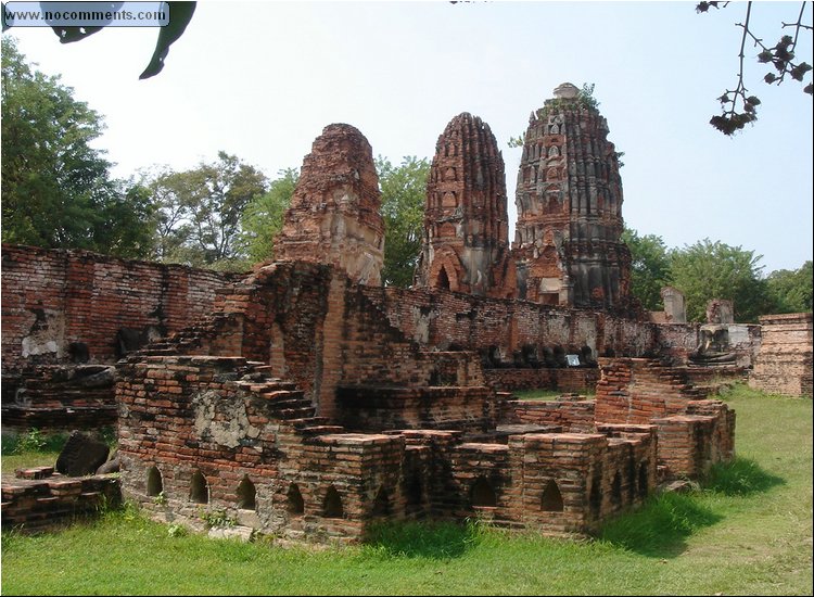 Ayutthaya - Wat Ratcha Burana 1.JPG