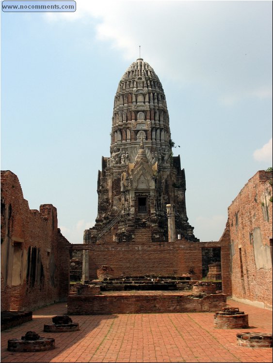 Ayutthaya - Wat Ratcha Burana.jpg