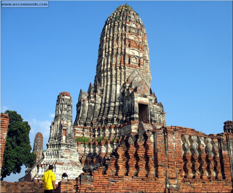 Ayutthaya - ruins 4f.jpg