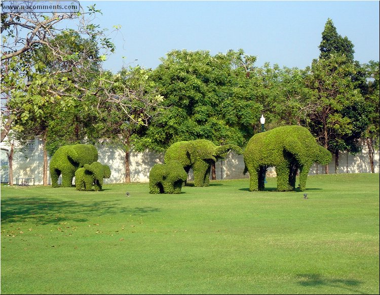 Bang Pa In Elephant sculptures 1.JPG