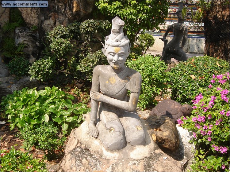 Wat Po Yoga sculpture 1.JPG