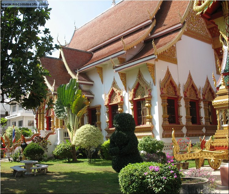 Lamphoon - Temple library.jpg