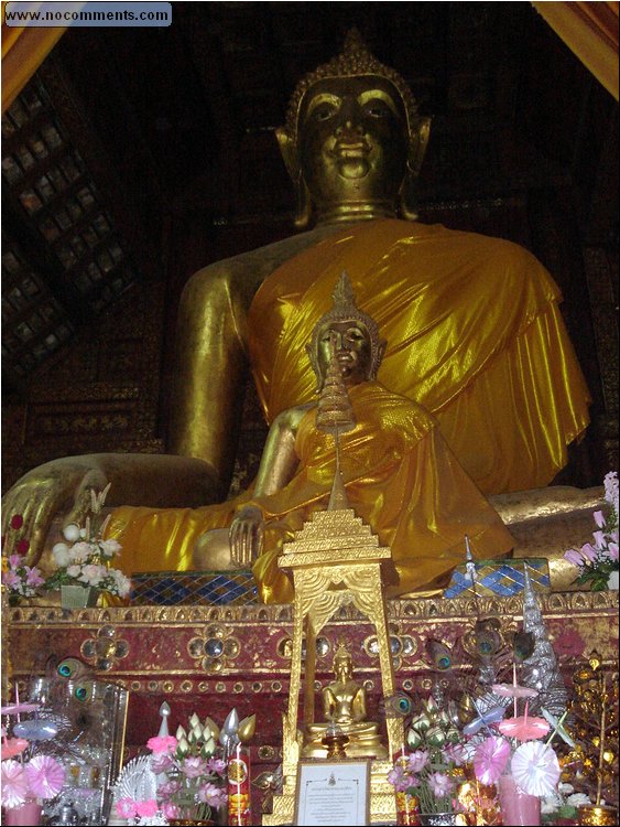 Lamphoon Buddhas.JPG