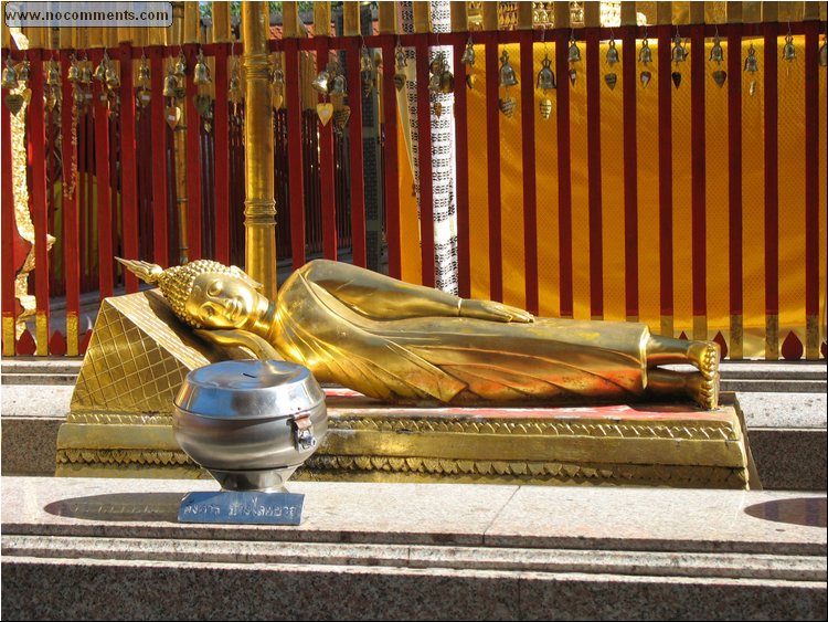 Wat Phrathat Doi Suthep - reclining  Buddha.jpg