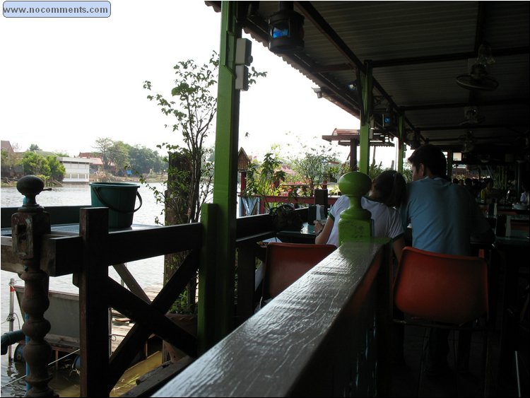 Ayutthaya, floating restaurant.jpg