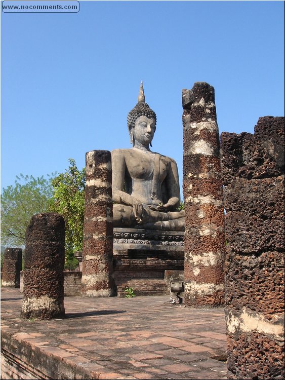 Sukhothai ruins - 3b.JPG