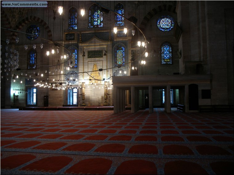 Suleymaniye Mosque prayer area.jpg