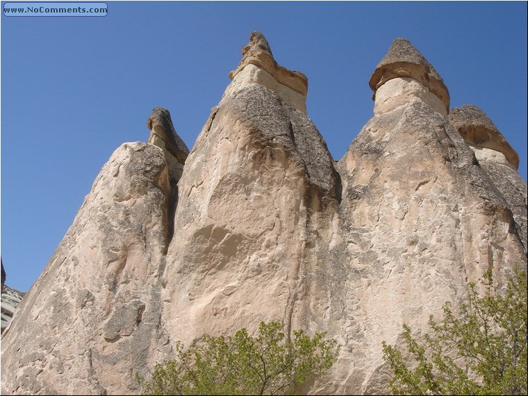 Kapadokia-Cappadocia chimneys 1.JPG