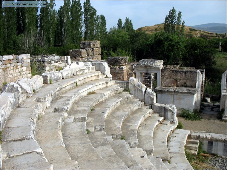 Aphrodisias theater 2.jpg