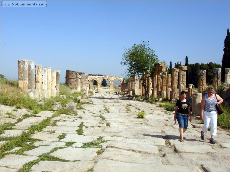 Hierapolis 1.JPG