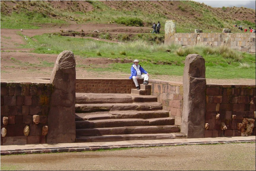 Tiwanaku 012.jpg