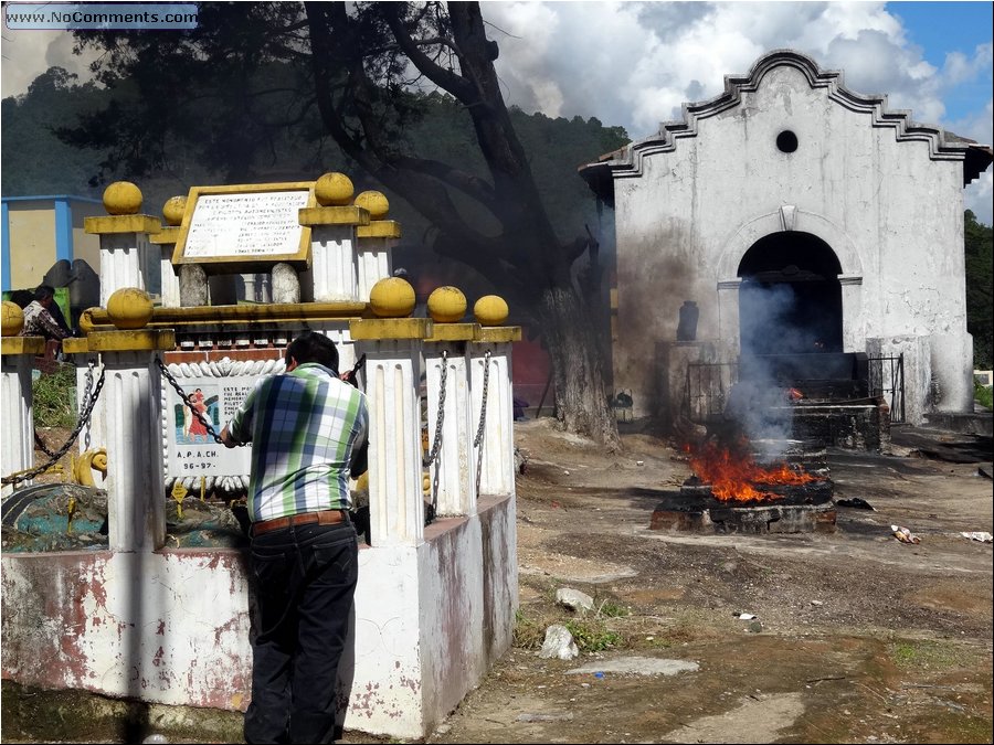 Chichicastenango Cemetery 13.JPG